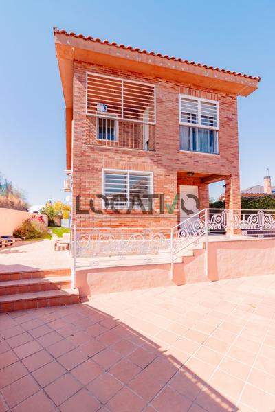 Foto d5c649f5-a75f-4383-bebf-8638d4363241. Haus mit heizung pool in Quijorna