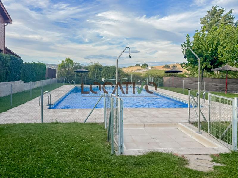 Foto f6601c02-f425-45fc-a57e-b350d44182e4. Haus mit heizung pool in Quijorna