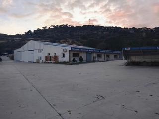 Bâtiment à usage industriel à Hoyo de Pinares (El)