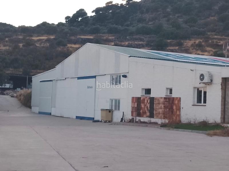 Foto 46afe927-e2e2-4633-b201-856e98ff04bf. Nave industrial en Hoyo de Pinares (El)