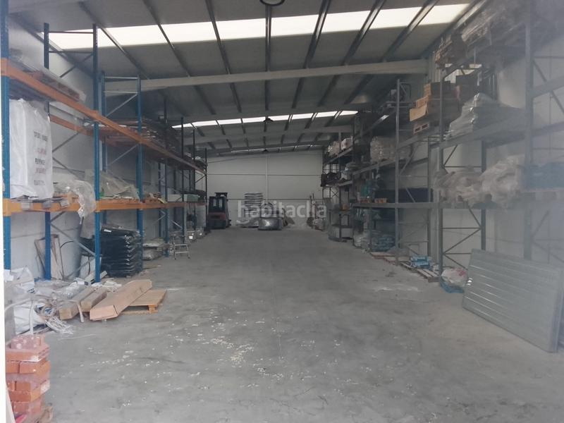 Foto 530d8099-9c3d-4e74-a31b-0d41198daa8c. Nave industrial en Hoyo de Pinares (El)