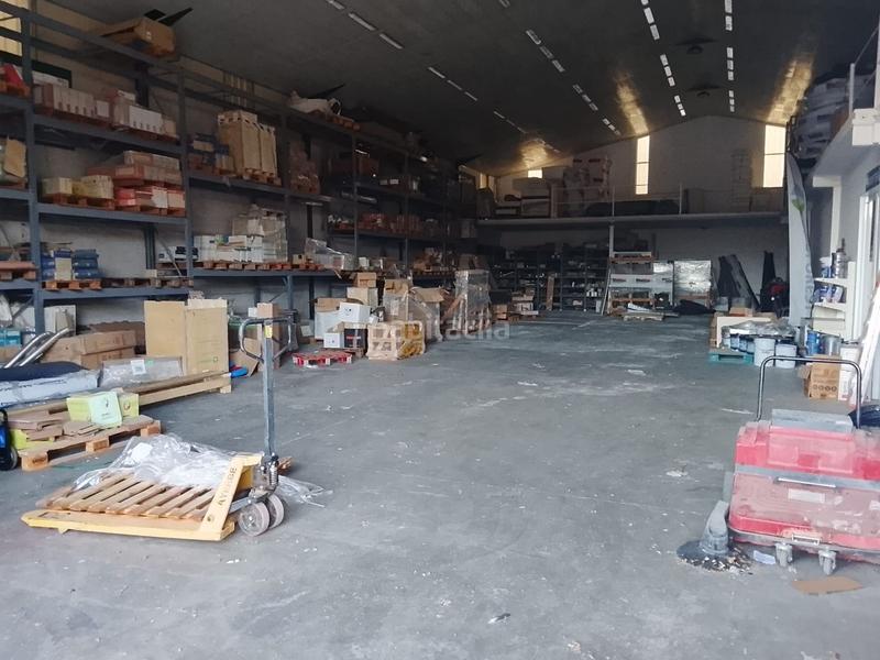 Foto 5e700d5d-554d-4d84-8a08-abc7c04c49aa. Nave industrial en Hoyo de Pinares (El)