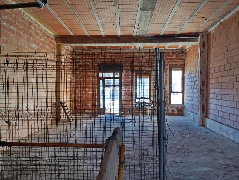 Foto 30a3b735-cb45-43d4-bf10-7578ecadb643. Location local commercial dans Robledo de Chavela