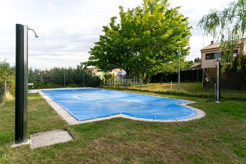 Foto 021b26bc-b4ae-44f5-81ef-f3f8e011b7b0. Casa adossada amb calefacció piscina a Quijorna