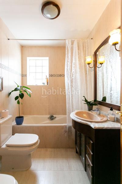 Foto a42b5910-792f-4e26-a1c0-74d96c9c2184. Casa adossada amb calefacció piscina a Quijorna