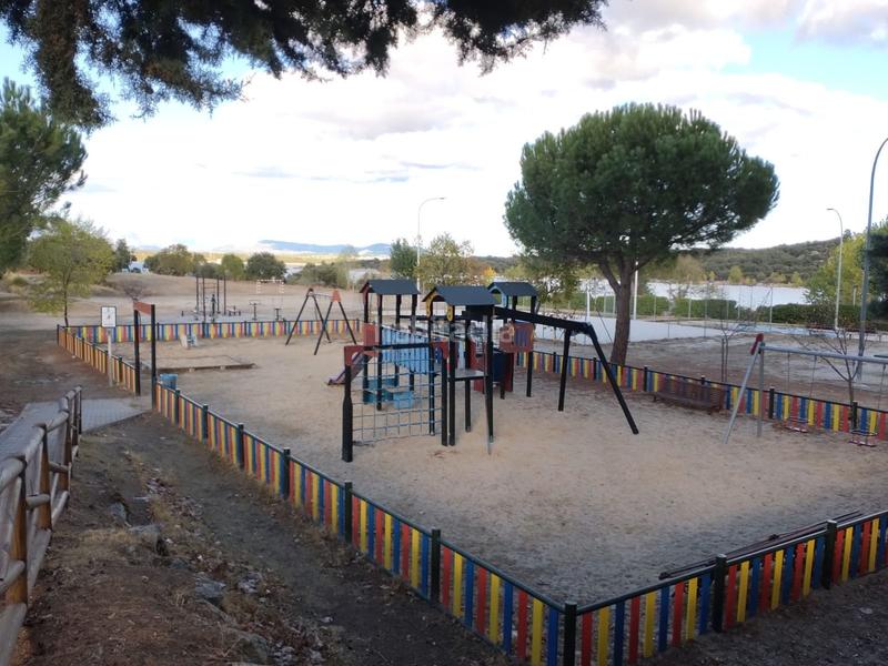 Foto ef0c62a2-6e09-4448-b705-1e131028f25b. Casa con riscaldamento parcheggio piscina in Mojadillas-Parque de las Infantas-El Paraiso Valdemorillo