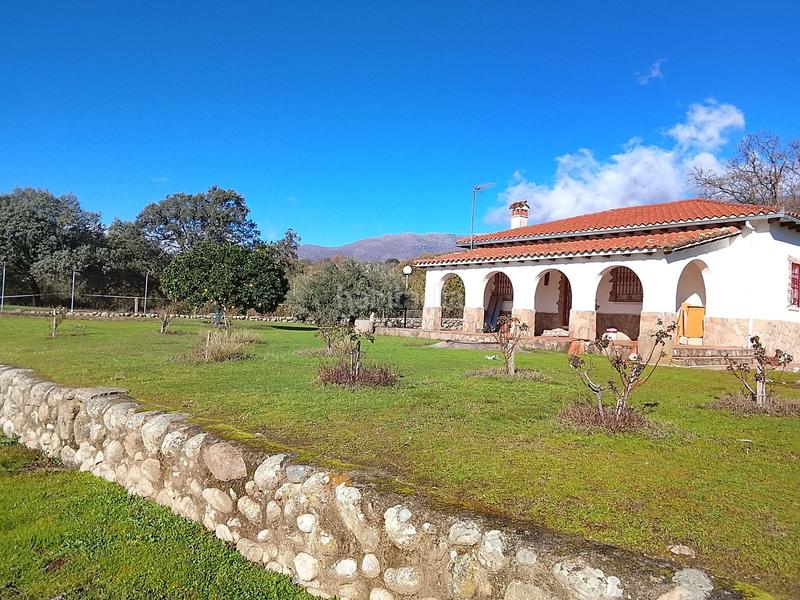 Foto 235c7dff-3a7b-43e1-980c-fe1e69546b85. Finca rústica en Candeleda