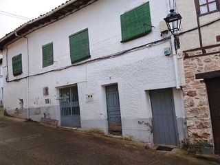 House in Arenas de San Pedro