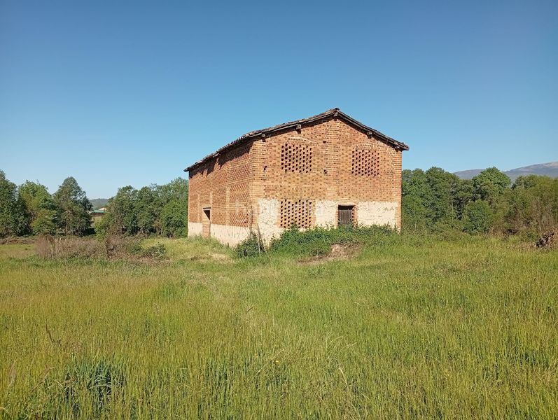 Foto 908d1c14-2dcf-465f-8a0a-2fc4bcb3b557. Finca rústica a Talaveruela de la Vera