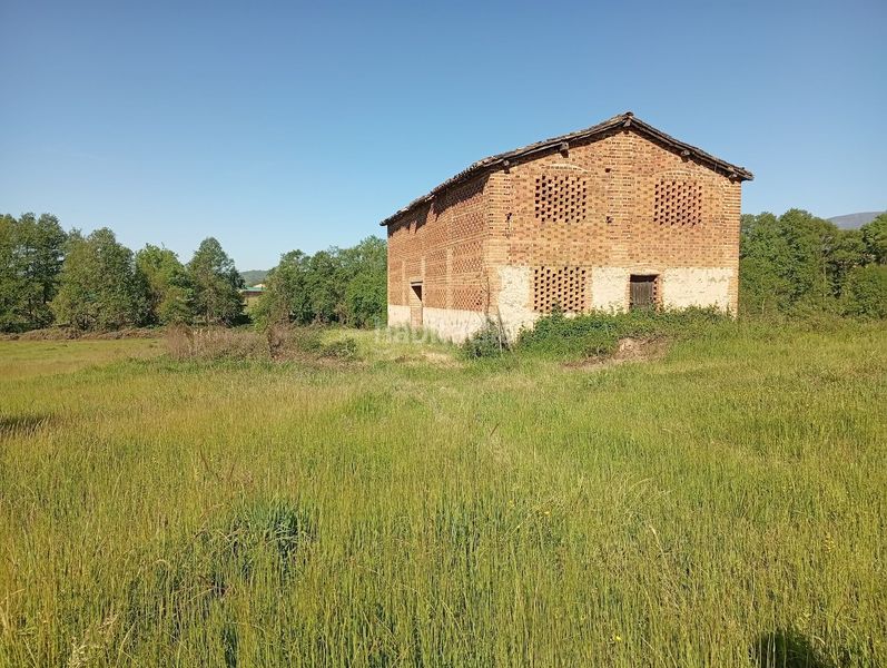 Foto 9901aee5-8f7a-4b31-ac3a-9fb95e227335. Finca rústica a Talaveruela de la Vera