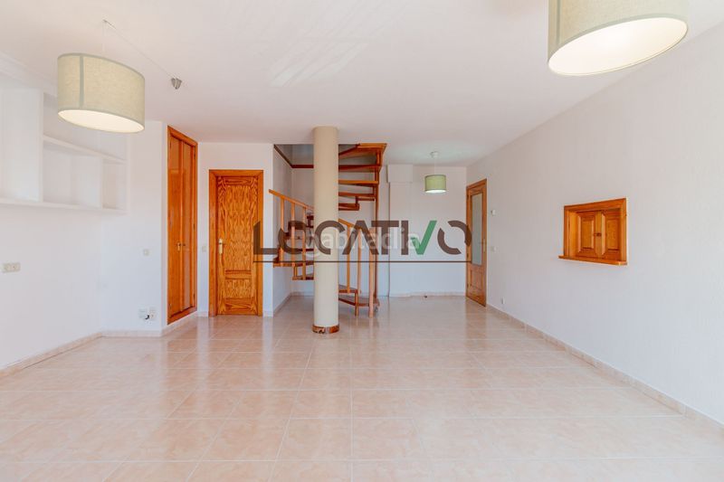 Foto d6ff7e3c-31fd-4464-8808-3a28d9d5581b. Dúplex amb calefacció a Centro Villanueva del Pardillo