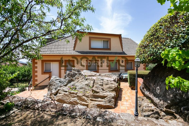 Foto ce90595f-2749-4456-b7ba-7eeea35e6319. Casa amb calefacció aparcament piscina a Robledo de Chavela