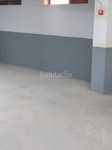 Foto 8f54a80c-cbbf-4069-aae3-48c5d1e04e92. Aparcament cotxe a Candeleda