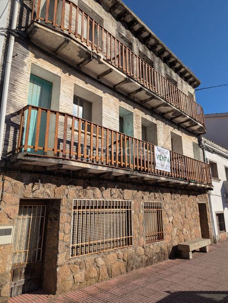 Foto 725ae2ea-0133-4bb2-93d1-ca953eee7df3. Edifici a Villanueva de la Vera