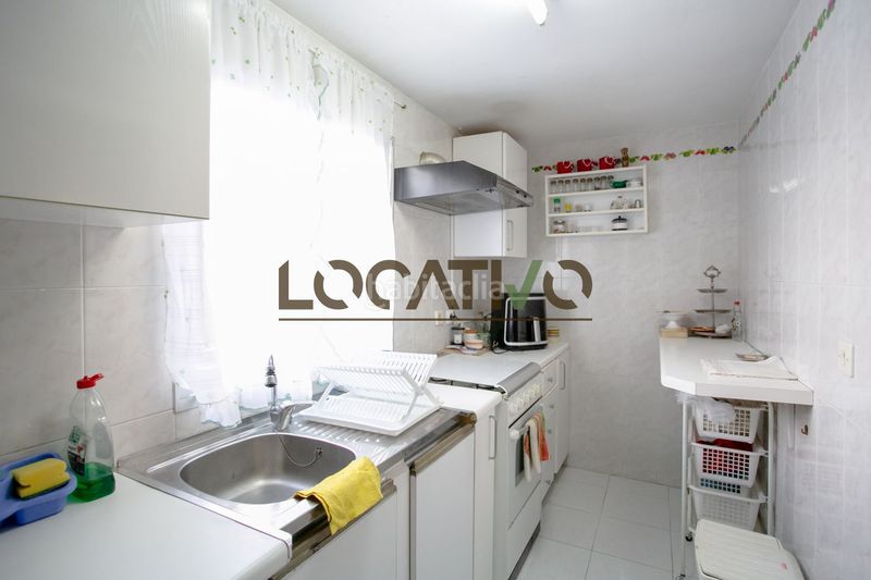 Foto caf2bec6-dd35-448b-9027-35f1c7f71ff2. Casa amb calefacció aparcament piscina a Sotillo de la Adrada