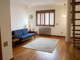 Zweistöckige Wohnung in Casco Antiguo