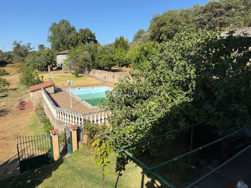 Foto b9af1bb1-5505-4b25-99de-0cad2ad2b500. Finca rústica a Candeleda