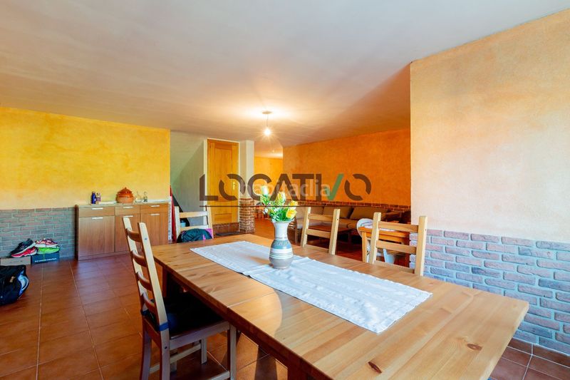 Foto a11b5438-7715-4c61-bb8e-ea3ff8ae2260. Casa amb calefacció piscina a Robledo de Chavela