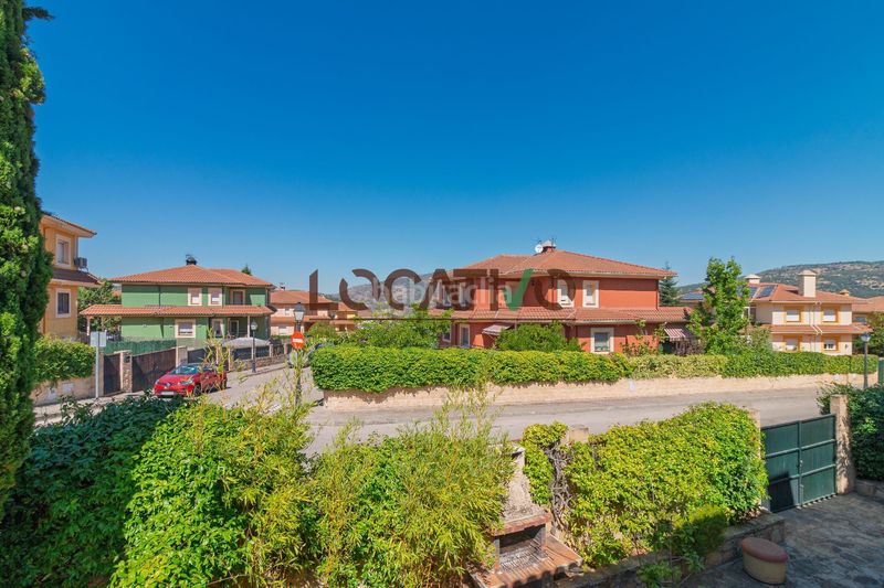 Foto abd3d639-aa2e-493a-8ee1-1a9db0971e06. Casa amb calefacció piscina a Robledo de Chavela