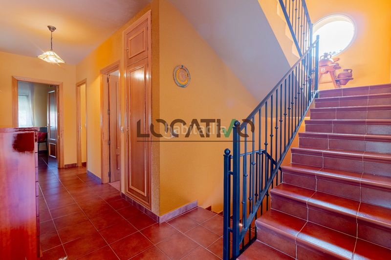 Foto ad8e5c5f-46c1-4b90-8a94-263e0fd74c7e. Casa amb calefacció piscina a Robledo de Chavela