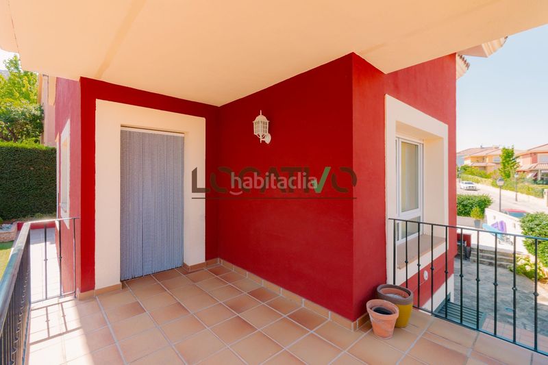 Foto 69a6bdb2-dd56-4b2c-b67c-505a83ca9a9d. Casa amb calefacció piscina a Robledo de Chavela