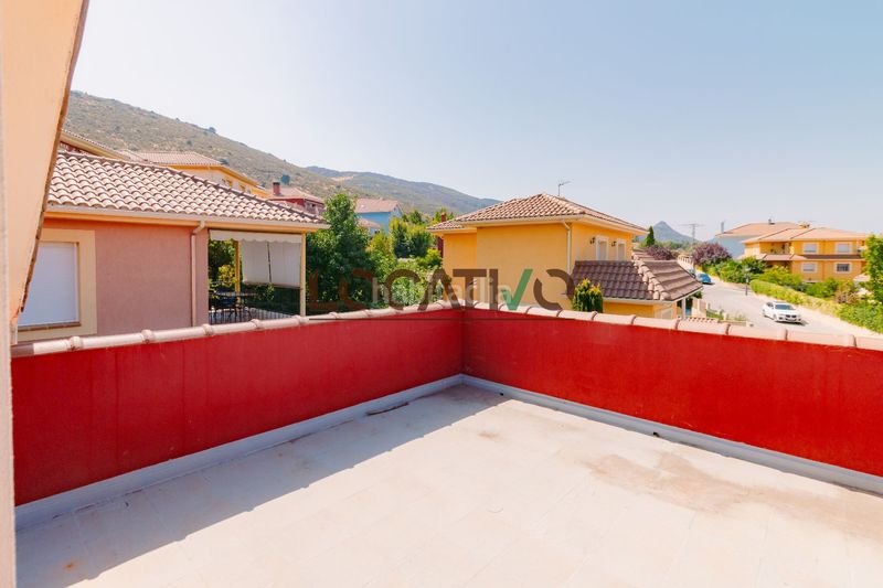 Foto be67fdf1-67ba-449b-b82f-e787796828c7. Casa amb calefacció piscina a Robledo de Chavela