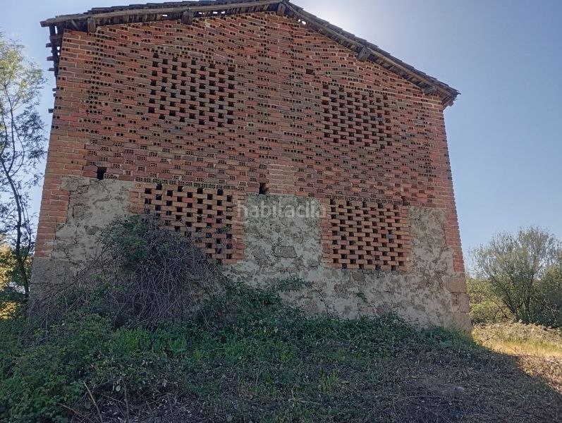 Foto 5fffd424-2923-42a6-b164-101737a958e2. Finca rústica a Talaveruela de la Vera
