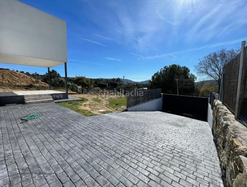 Foto e73efedd-9602-4757-9a82-b62d6a8da1b0. Casa amb calefacció aparcament a Robledo de Chavela