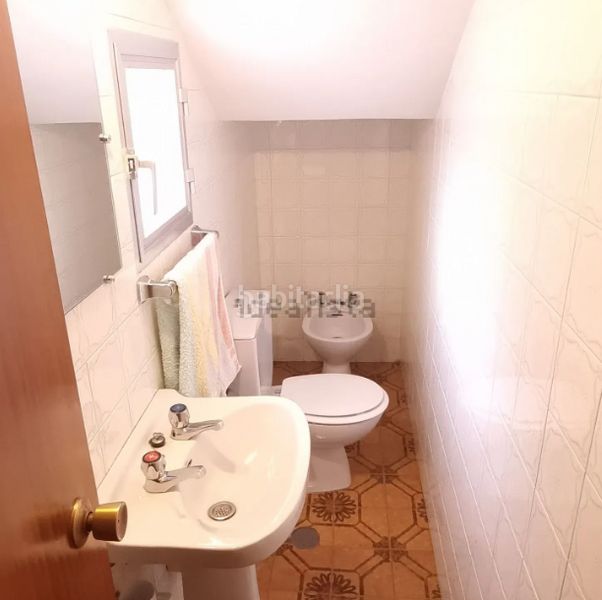 Foto a0d1b384-ff83-4d4b-a842-649d85b75127. Casa amb calefacció piscina a Robledo de Chavela