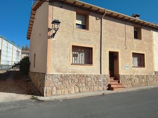 House in Arenas de San Pedro