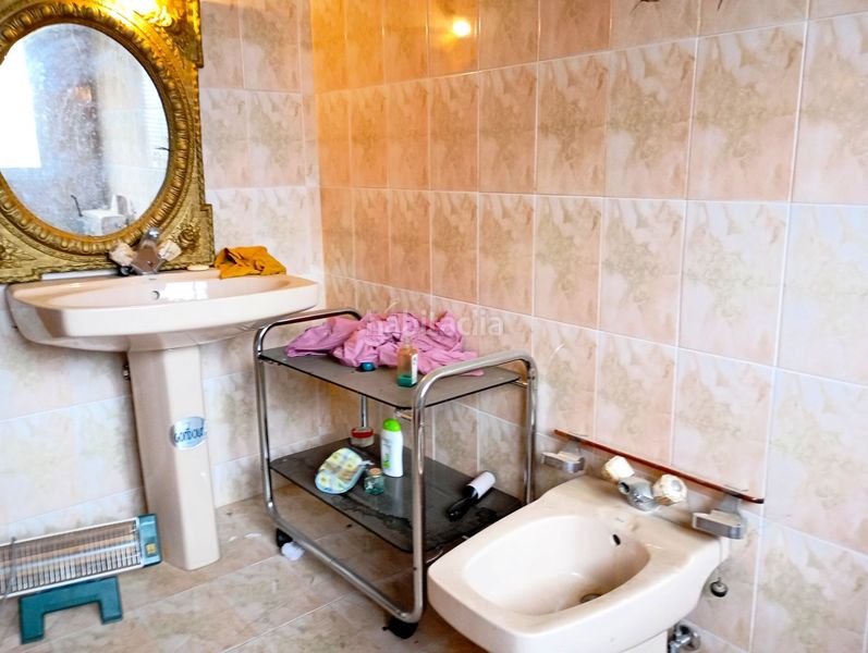 Foto d065e823-a2ae-4254-a12c-55c9eeb5fc1c. Casa a Robledo de Chavela