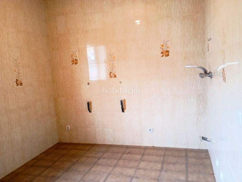 Foto fd9ff876-f03e-46b0-9ae2-7da65920559c. Casa a Robledo de Chavela