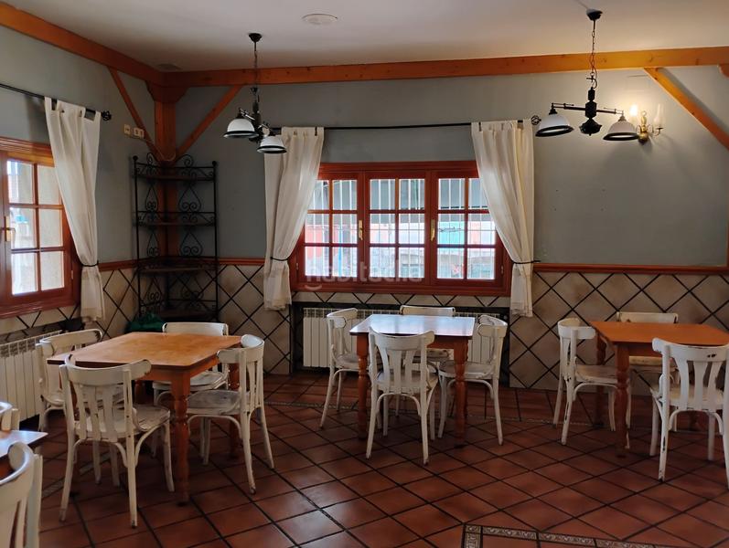 Foto f859930c-d27e-4344-8510-a971bbdbaee4. Location local commercial dans Fresnedillas de la Oliva