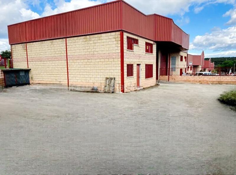 Foto c057ceaa-6e3b-493d-8d5d-805045f30016. Nave industrial en Chapinería