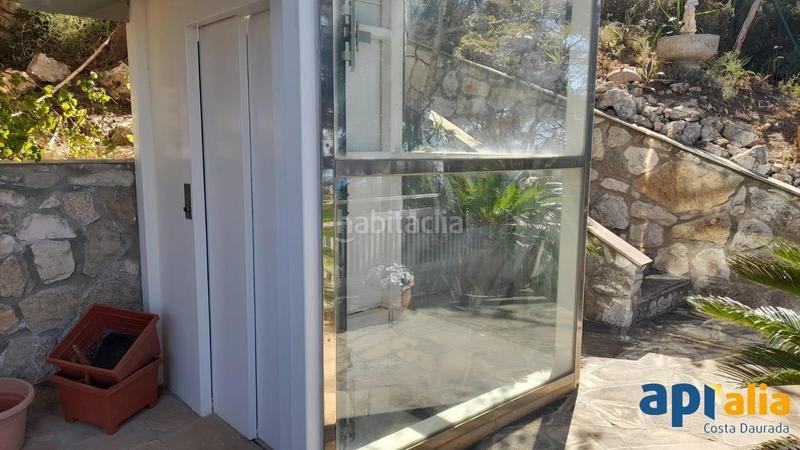 Foto f9ae2930-cc2c-426a-9b6d-f47f73b04391. Chalet  individual en cap vistas al mar en Salou