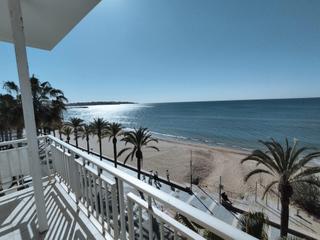 Pis a Platja de Ponent. Espectacular piso con vistas al mar en el paseo maritim de salou