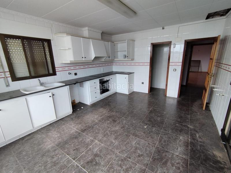 Foto 3174b4e6-e8a6-43d2-8fea-f60897242579. Chalet  individual en laldea oportunidad única por 129.000 en Aldea (L´)