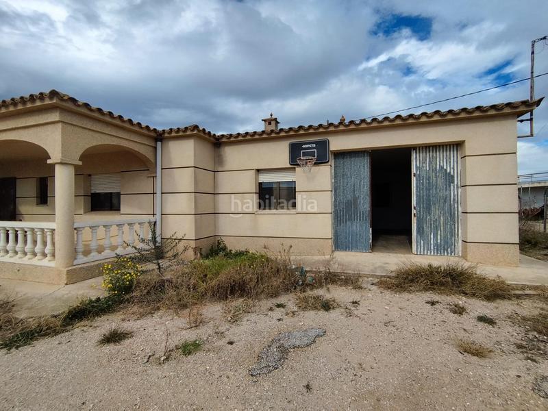Foto d05fe3e2-e36f-4f64-9bd3-043f45801559. Chalet  individual en laldea oportunidad única por 129.000 en Aldea (L´)