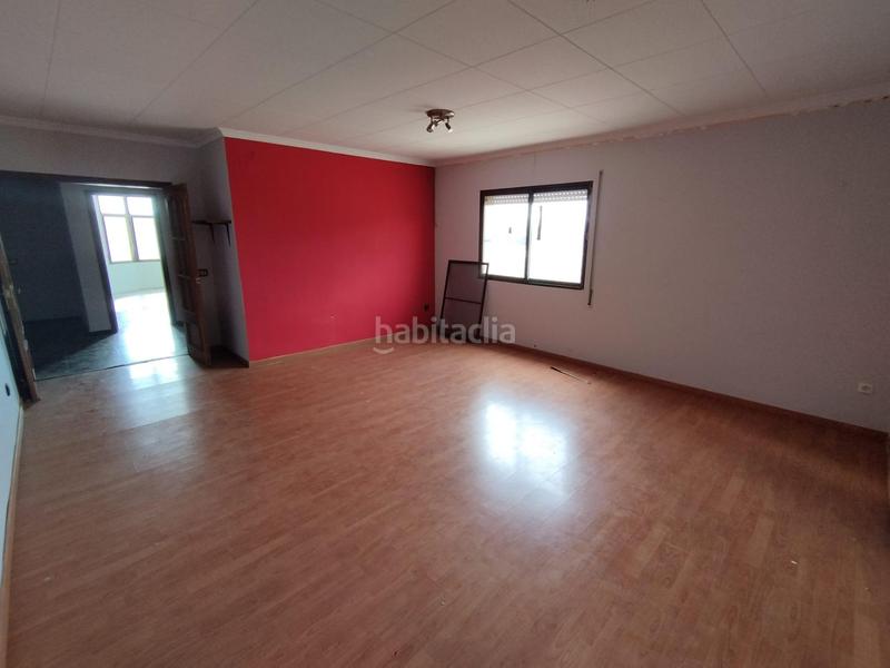 Foto f3a8a33c-daca-47ba-a5a3-c8275d1c83c8. Chalet  individual en laldea oportunidad única por 129.000 en Aldea (L´)