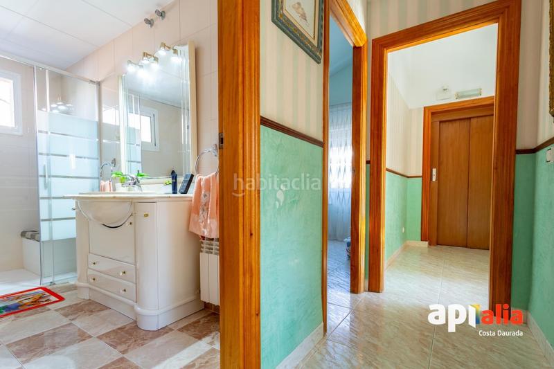 Foto 5abc3ce4-8cb8-4501-a827-79a647610a90. Chalet  en el centro 5 habitaciones en Centre Salou