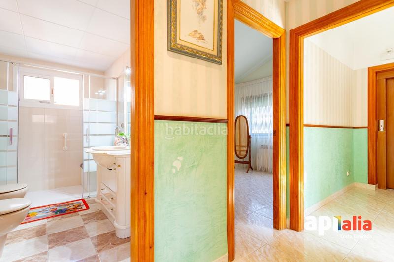 Foto c8b90727-74cf-4a47-8048-fcb59baf3d55. Chalet  en el centro 5 habitaciones en Centre Salou