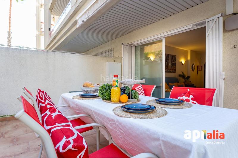 Foto aa8d2e48-d4e6-4084-a41b-7cfd0581358e. Planta baja bajos con jardin en paseo miramar primera linea. en Salou