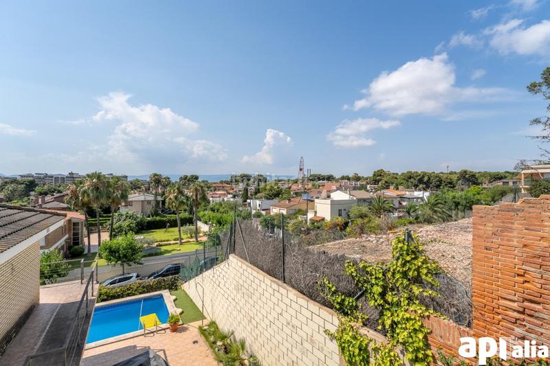 Foto b8440563-fd87-4fe5-ad6a-e171e1183628. Chalet con parcheggio in Covamar Salou