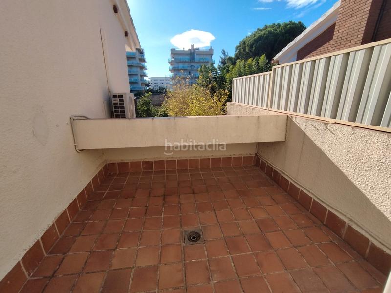 Foto 198b82a3-fab9-4946-86cf-5576c187fa8c. Casa aparellada amb calefacció aparcament piscina a Salou