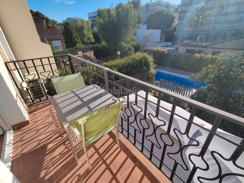 Foto 2964e99d-937e-41df-869f-1907dafd1827. Casa aparellada amb calefacció aparcament piscina a Salou