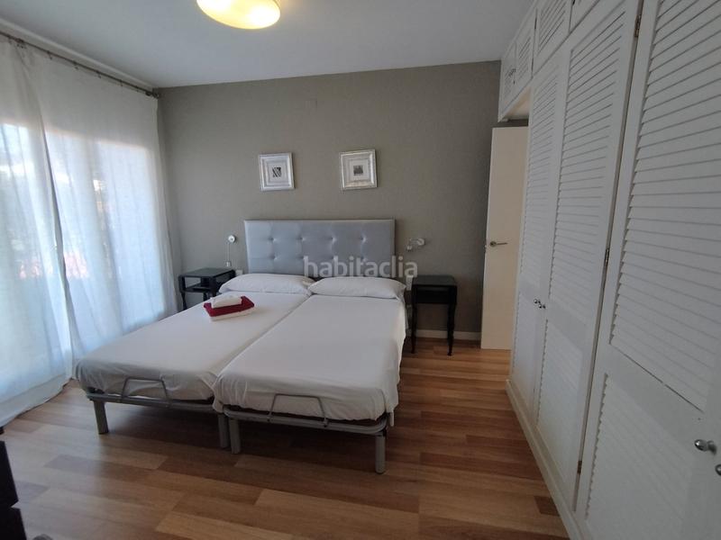 Foto 3e45bd73-f206-42ea-8935-52911e093d5e. Casa aparellada amb calefacció aparcament piscina a Salou