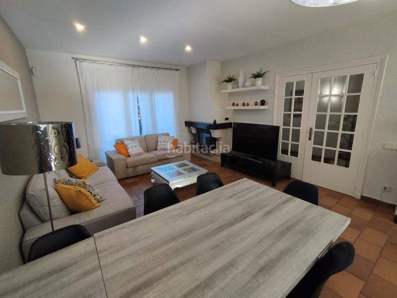 Foto 4a76b614-b6c1-4aa8-ba2b-72c1d5fb077a. Casa aparellada amb calefacció aparcament piscina a Salou