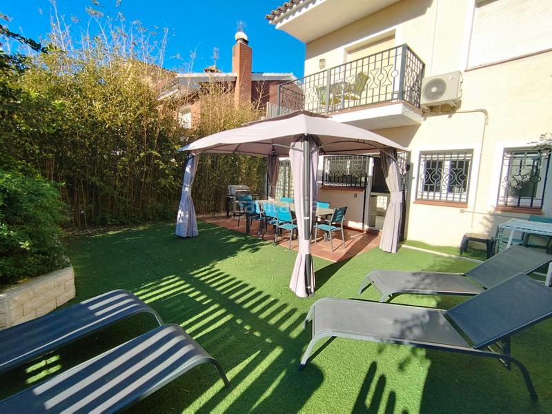 Foto 6065fd40-f3e3-4ea1-9386-c29d1ea04d25. Casa aparellada amb calefacció aparcament piscina a Salou