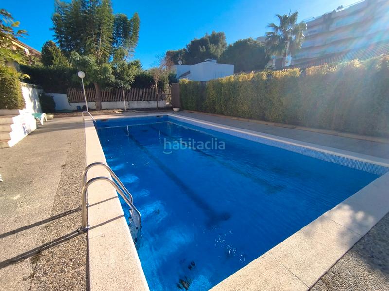 Foto a89f9f71-c0ec-4849-a9db-a4dbe105d3f7. Casa aparellada amb calefacció aparcament piscina a Salou