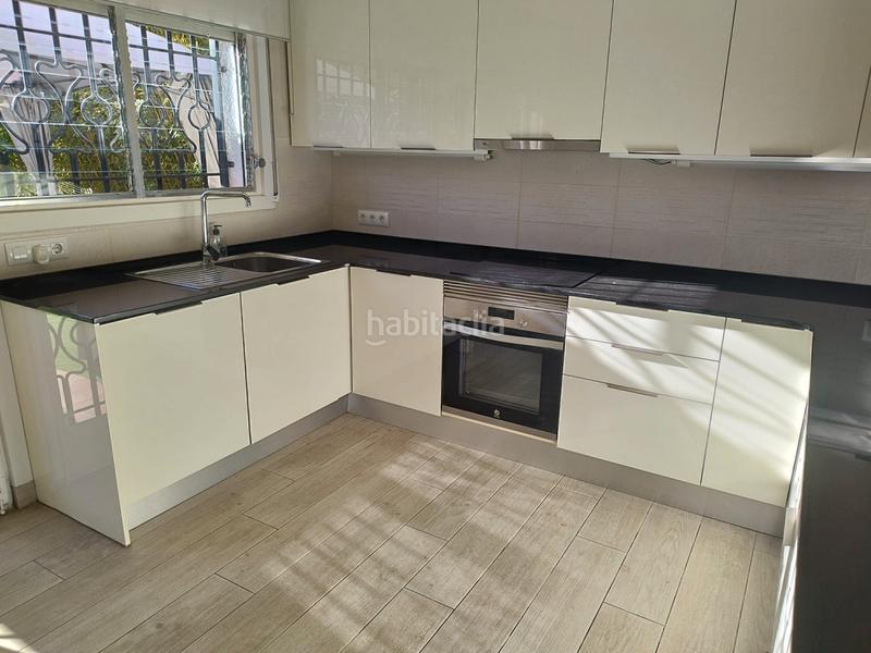 Foto c4d8a63b-10e6-4282-8e0e-140a52149959. Casa aparellada amb calefacció aparcament piscina a Salou